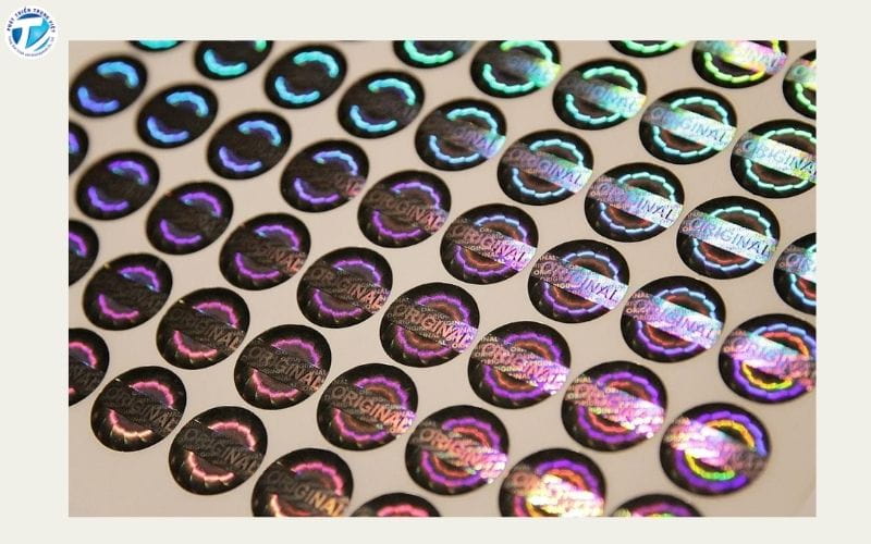 Decal 7 màu PVC có độ bám dính cao, thi công ổn định